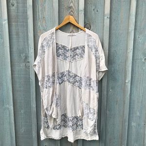 Altar’d State Cream Kimono